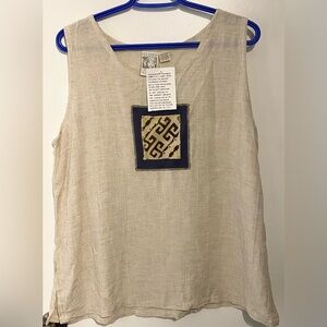 Ladies Crinkle Beige Tank NWT M/L